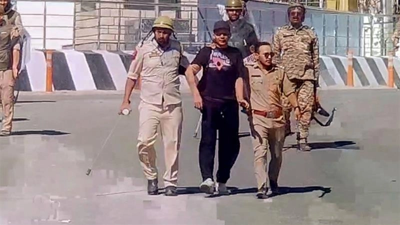 Leh Violence: লাদাখে মৃত্যুর ঘটনায় ম্যাজিস্ট্রেট পর্যায়ের তদন্তের নির্দেশ