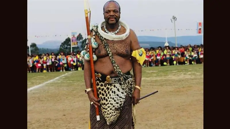 African King Mswati III Video: আফ্রিকার রাজা এলেন ১৫ জন স্ত্রীকে নিয়ে, সঙ্গে ১০০ ভৃত্যের দল, দেখুন ভিডিয়ো