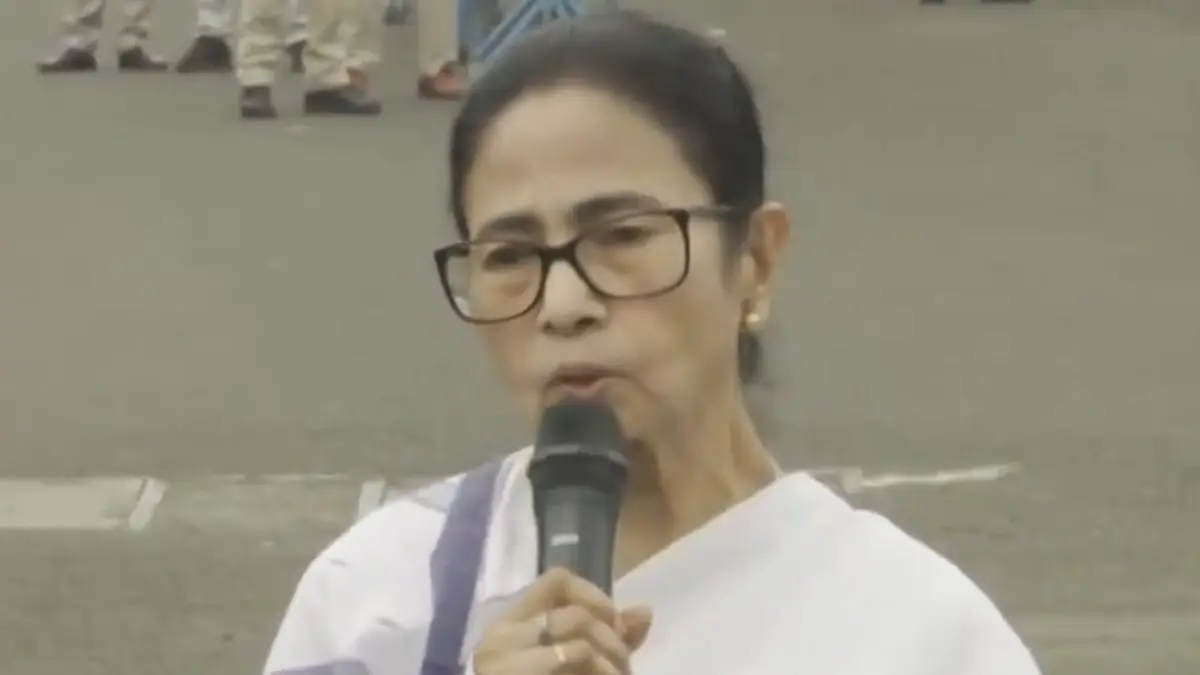 Mamata Banerjee On North Bengal: উত্তরবঙ্গের বন্যা 'ম্যান-মেড', বাগডোগরায় যাওয়ার আগে বললেন মুখ্যমন্ত্রী