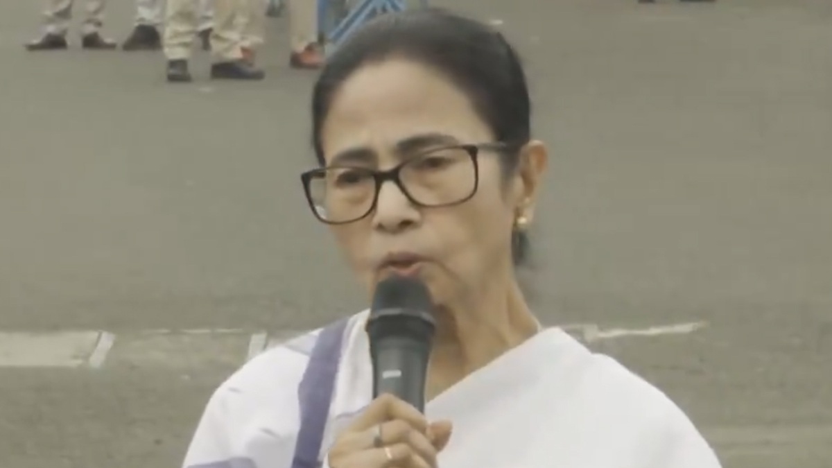 Mamata Banerjee On North Bengal: উত্তরবঙ্গের বন্যা 'ম্যান-মেড', বাগডোগরায় যাওয়ার আগে বললেন মুখ্যমন্ত্রী