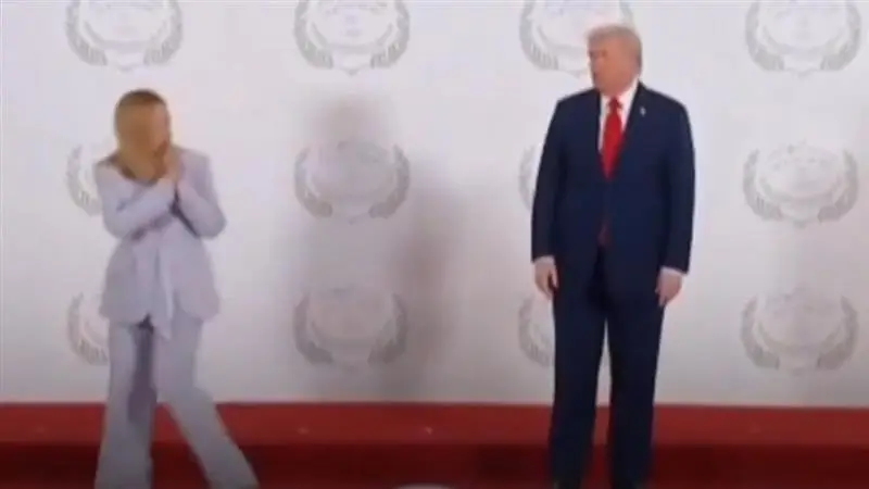 Video: বিশ্ব মঞ্চে ভারতীয় সংস্কৃতিকে তুলে ধরলেন ইতালির প্রধানমন্ত্রী, হাত জোড় করে ট্রাম্পকে নমস্কার জানালেন মেলোনি, দেখুন ভিডিয়ো