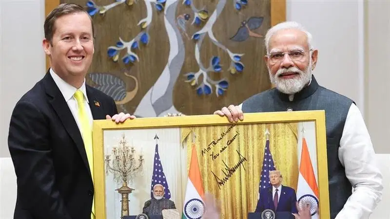 Narendra Modi: 'ইউ আর গ্রেট' আমেরিকান কূটনীতিকের হাত দিয়ে মোদীকে বিশেষ উপহার ট্রাম্পের