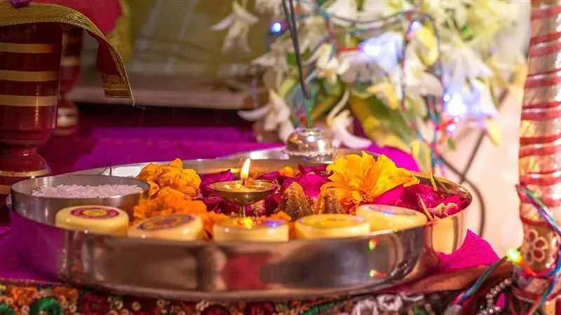 Kuldevta Puja: কুলদেবতার কোপে পড়েননি তো? বংশ রক্ষায় নিয়মিত পুজো করুন আপনার পরিবারের আরাধ্য দেবতাকে, জানুন কারণ