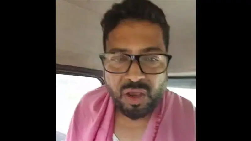 North Bengal Flood: রক্তাক্ত সাংসদকে নিয়ে হাসপাতালে ছুটলেন বিজেপি বিধায়ক, উত্তরবঙ্গে বন্য কবলিত মানুষকে ত্রাণ দিতে গিয়ে প্রহৃত শঙ্কর ঘোষ, খগেন মুর্মুরা, দেখুন অভিযোগের ভিডিয়ো