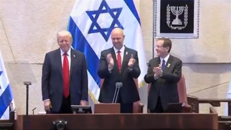 Trump Gets Standing Ovation: গাজ়ায় যুদ্ধ থামানোয় ইজরায়েল সংসদে ট্রাম্পকে অভিবাদন, বিরল সম্মান মার্কিন প্রেসিডেন্টকে, দেখুন ভিডিয়ো