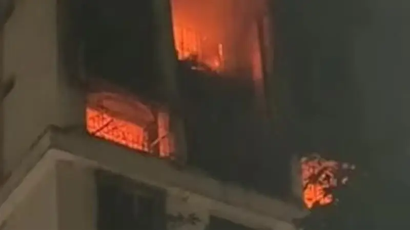 Mumbai Fire: দীপাবলির রাতে দুর্ঘটনা, বহুতলে আগুন, ঘুমন্ত অবস্থায় মৃত্যু ৪ জনের