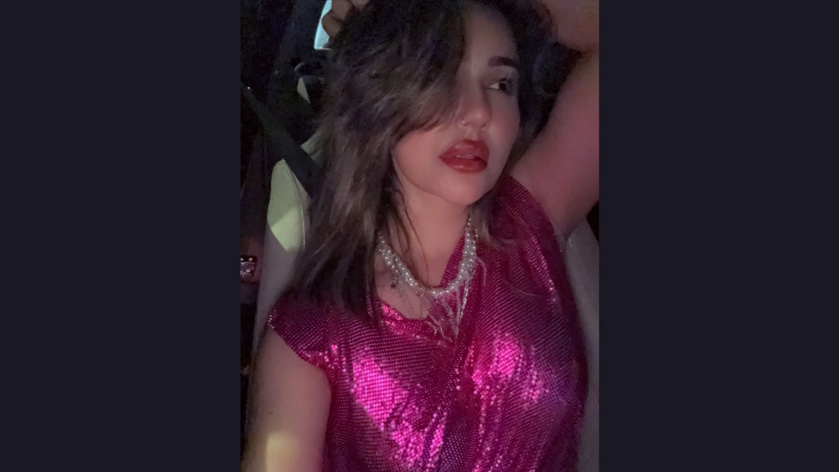 Kangna Sharma Hot: রাতটা চাঁদও দেখার জন্য দাঁড়িয়ে ছিল! হু হু করে হল ভাইরাল কঙ্গনা শর্মার ফটো ও ভিডিও