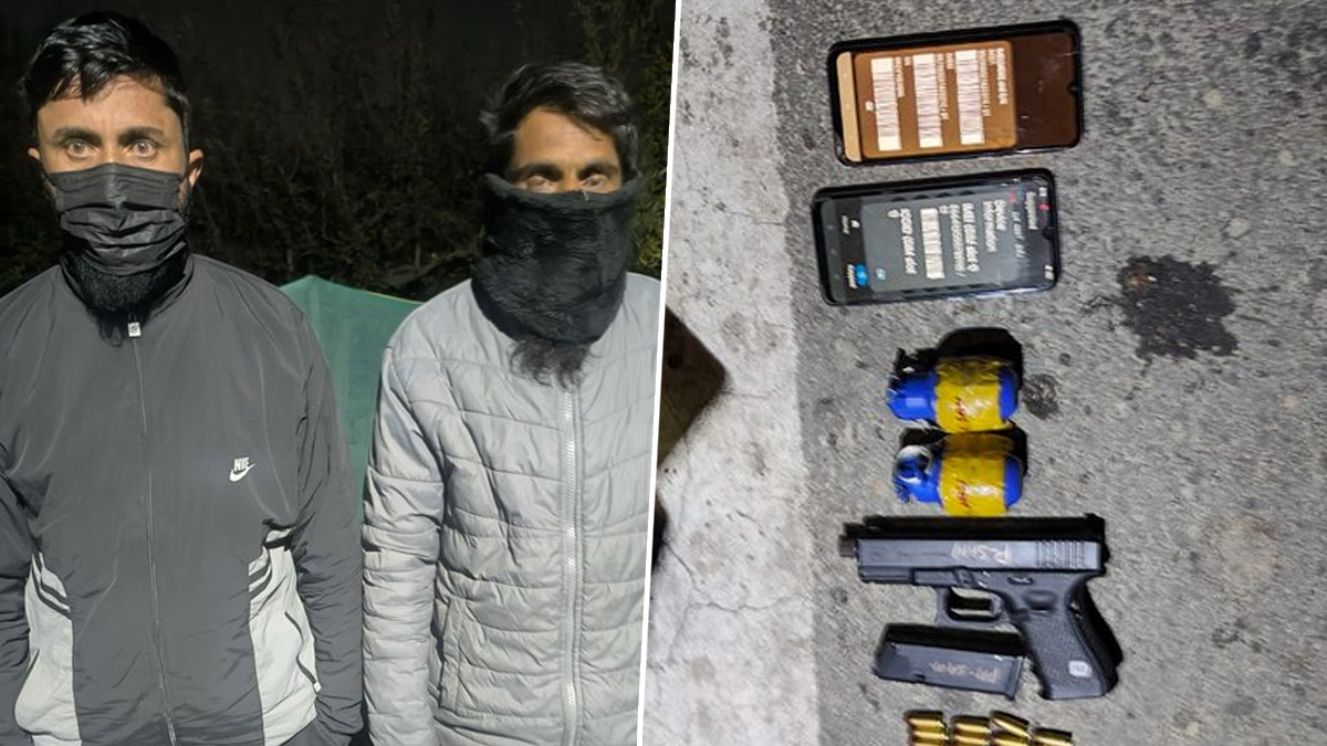 Jammu & Kashmir: ফের জম্মু-কাশ্মীর থেকে গ্রেফতার ২ জঙ্গি, উদ্ধার বিপুল পরিমাণের অস্ত্র