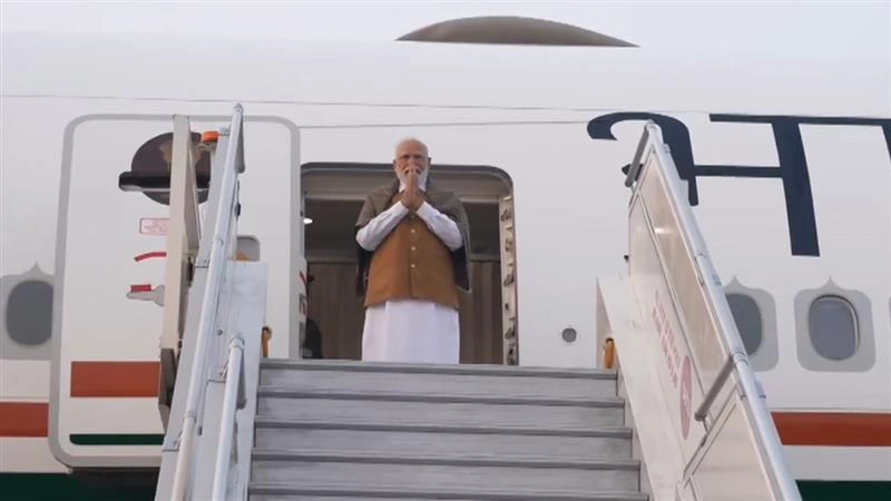 G20 Leaders' Summit: জোহানেসবার্গের উদ্দেশ্যে বিমানে উঠলেন নরেন্দ্র মোদী, দেখুন ভিডিও