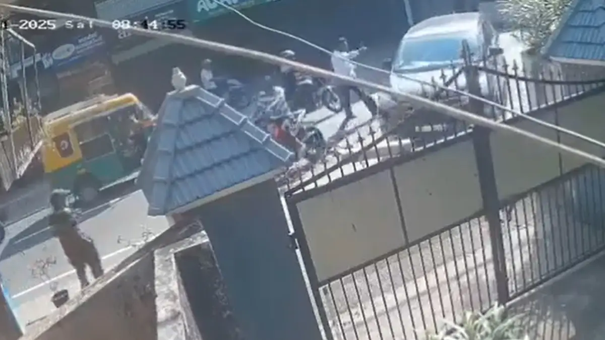 Kochi Road Accident: নাবালকের হাতে গাড়ির স্ট্রিয়ারিং, গাড়ি ঘোরাতে গিয়ে ঘটল দুর্ঘটনা, তদন্তে নেমেছে পুলিশ