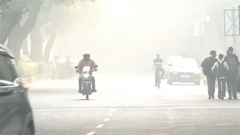 Delhi Air Pollution: দিল্লির বাতাস আরও বিষাক্ত, দূষণে নাজেহাল অবস্থা রাজধানীতে