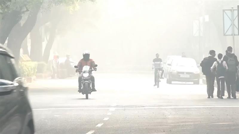 Delhi Air Pollution: দিল্লির বাতাস আরও বিষাক্ত, দূষণে নাজেহাল অবস্থা রাজধানীতে