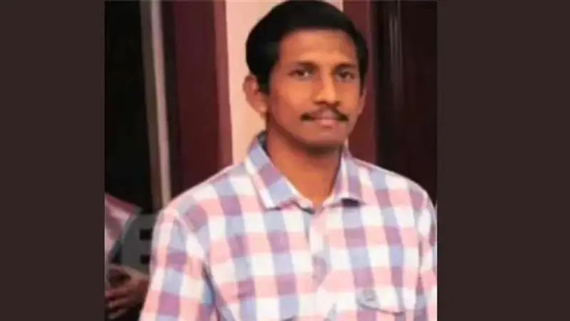 BLO Commits Suicide:এসআইআর-এর কাজের মাঝে আত্মঘাতী বিএলও, চাঞ্চল্য ছড়াল এই রাজ্যে