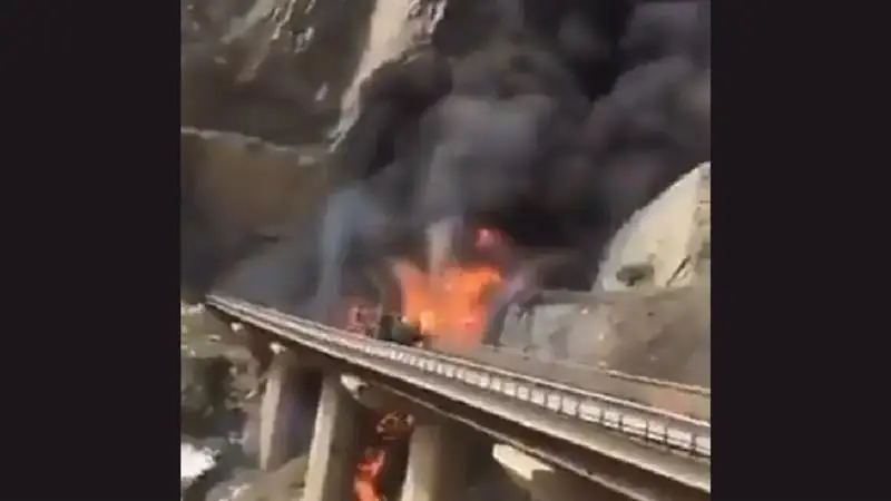 Madina Accident: হজে গিয়ে মর্মান্তিক পরিণতি, বাসের ভিতর ঝলসে মৃত্যু একই পরিবারের ১৮ জনের, মোট মৃত ৪৫