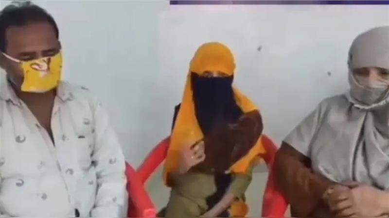 Minor Girl Arrested: হিন্দু দেবদেবীদের বিরুদ্ধে অবমাননাকর মন্তব্য, গ্রেফতার মুসলিম নাবালিকা