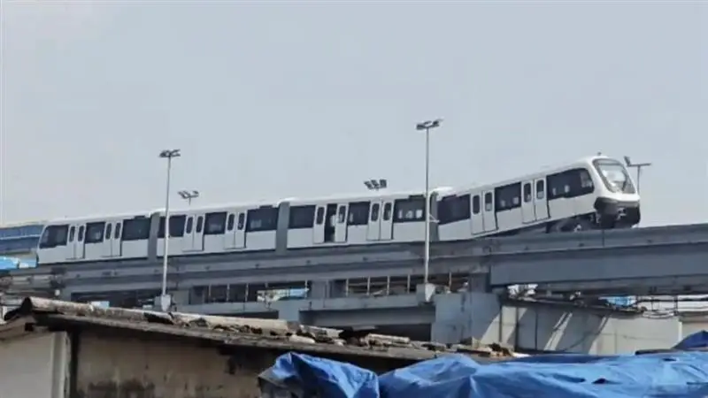 Mumbai Monorail Accident: দেশের ফের রেল দুর্ঘটনা, লাইনচ্যুত মনোরেলের একাধিক কামরা