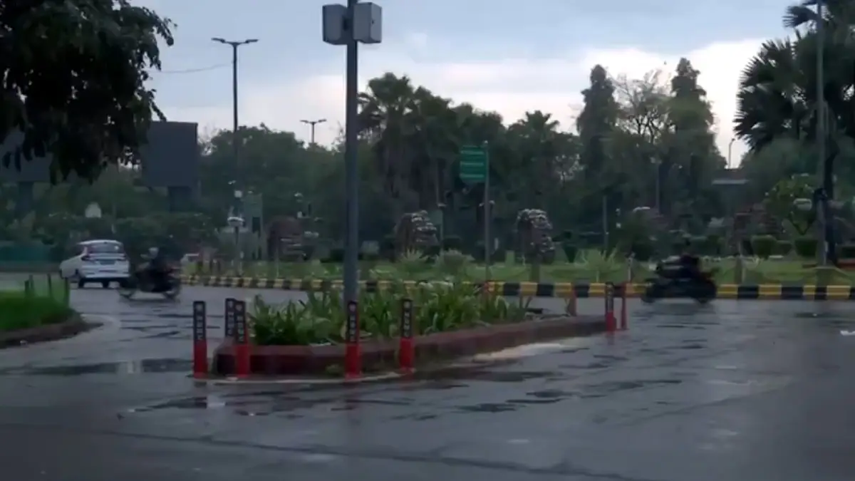 Kolkata Rain Weather Update: দক্ষিণবঙ্গে বৃষ্টির পূর্বাভাস, ঝোড়ো হাওয়ার সতর্কতা জারি