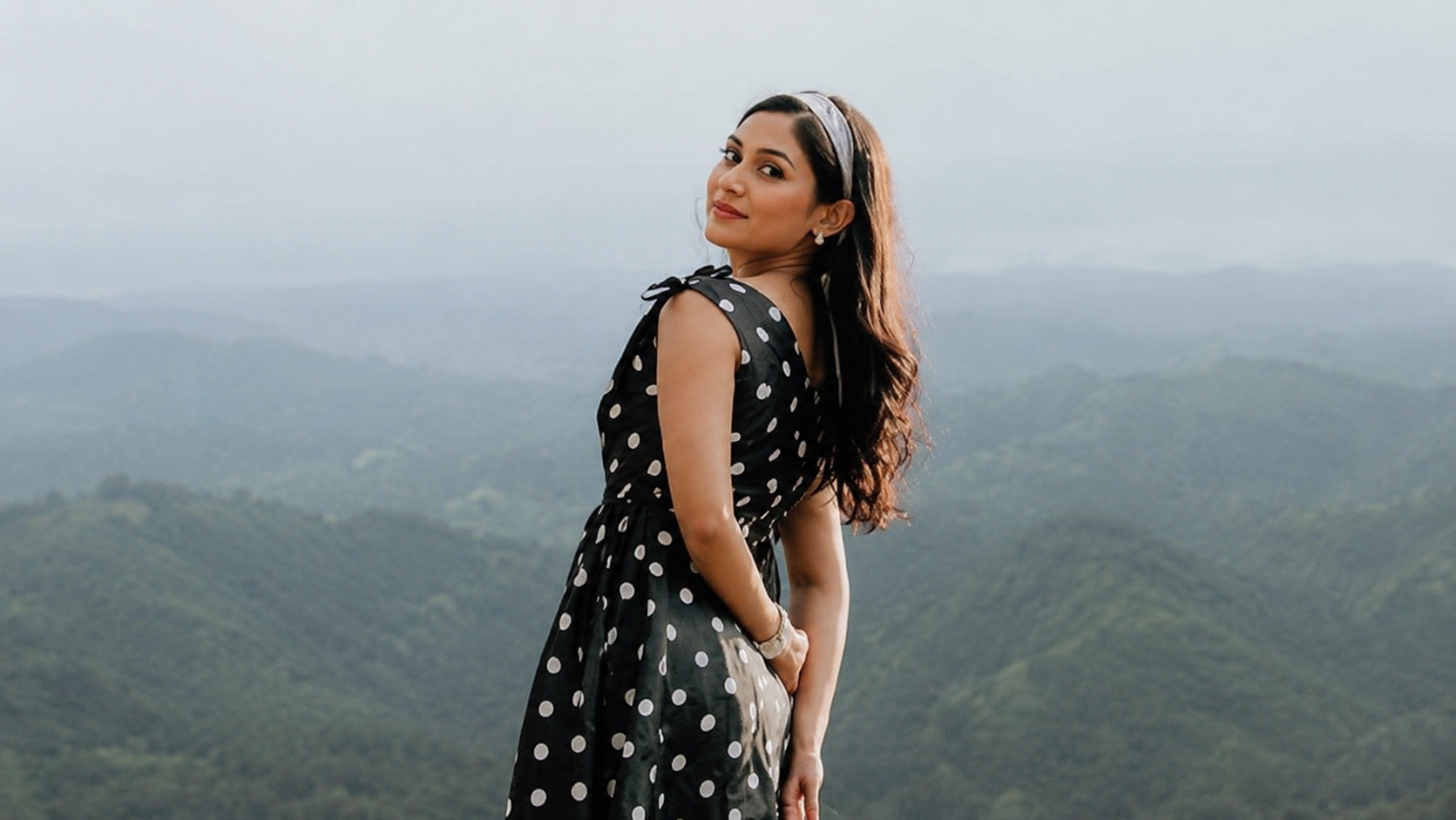 Mehazabien Chowdhury Hot Images: মেহজাবীন চৌধুরী-র ছবি ভাইরাল, নিউ ইয়র্কে পুরোনো স্মৃতিতে ব্যাকুল বাংলাদেশী অভিনেত্রী