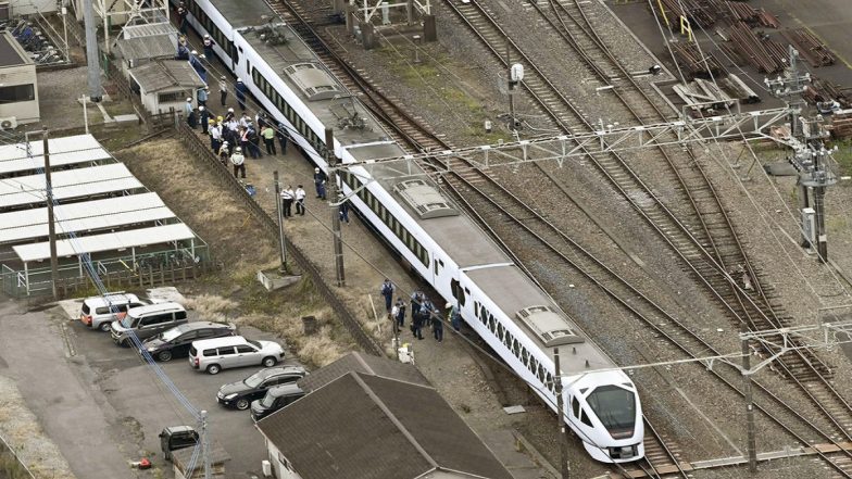 Japan Train Accident Video: লাইনে কাজের সময় এক্সপ্রেস ট্রেনের ধাক্কা, চালকসহ ৪ শ্রমিকের মর্মান্তিক মৃত্যু