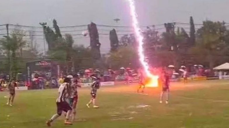 Footballer Killed As Lightning Strikes: তাইল্যান্ডে ম্যাচ চলাকালীন বজ্রপাতে ফুটবলার সাফওয়ান আওয়াইয়ের মৃত্যু, ভাইরাল ভিডিও