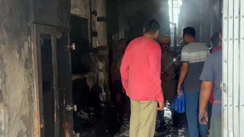 Tarapith Hotel Fire Video: তারাপীঠের হোটেলে ভয়াবহ অগ্নিকাণ্ডে হত ৭, কীভাবে ঘটল বিপর্যয়