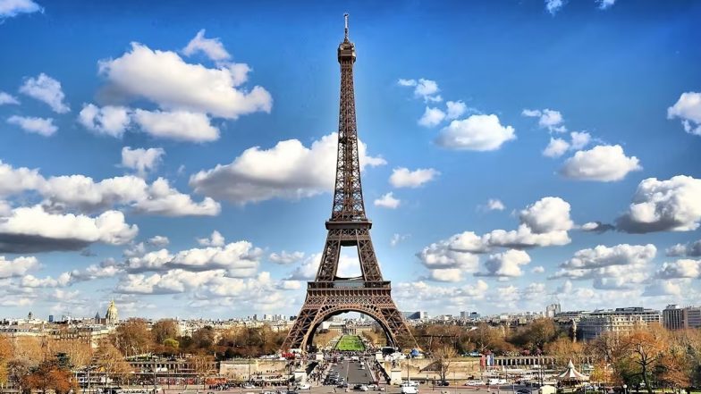 Eiffel Tower Shut Down: প্যারিসে হিন্দু প্রতিনিধিদলের পরিদর্শনে বিতর্ক, সাময়িক বন্ধ আইফেল টাওয়ার!