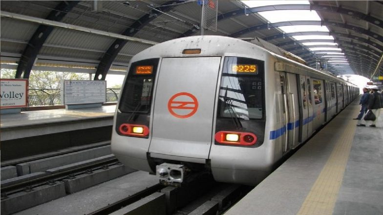Delhi Metro Seat Row: মেট্রোয় সিট নিয়ে ঝামেলায় প্রাণ গেল যাত্রীর! গ্রেফতার প্রাক্তন IAS অফিসার ও ছেলে