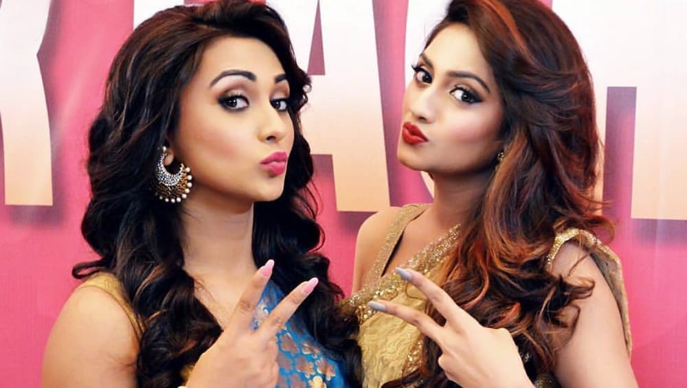 Lok Sabha Elections 2019: মিমি না নুসরত! প্রচারের ময়দানে কে বেশি হিট Lok Sabha Elections 2019: মিমি না নুসরত! প্রচারের ময়দানে কে বেশি হিট