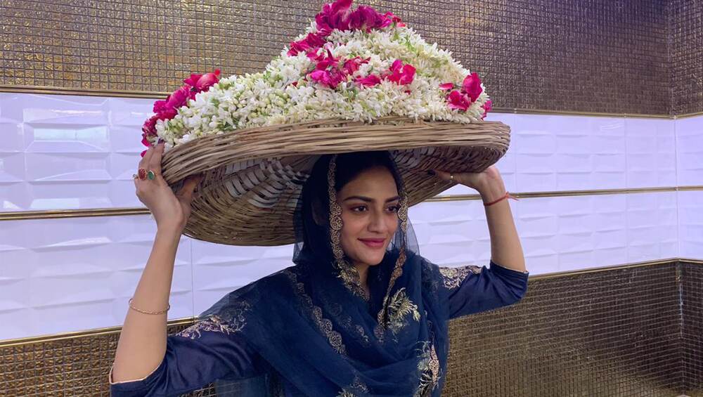বিয়ে করছেন নুসরত? ভোটে জিতে খাজা বাবার দরগায় তারকা সাংসদ বিয়ে করছেন নুসরত? ভোটে জিতে খাজা বাবার দরগায় তারকা সাংসদ