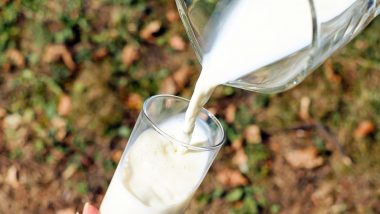 Milk Prices: ১০০ টাকায় পেট্রোল কেনা দিল্লিবাসীর কাছে কাল থেকে মহার্ঘ দুধও,  জানুন নতুন দাম