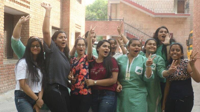 WBBSE Madhyamik 10th Result 2019: আগের সব রেকর্ডকে ছাপিয়ে গেল মাধ্যমিকের পাশের হার, প্রথম পূর্ব মেদিনীপুরের সৌগত দাস, দেখুন মেধা তালিকা, অনলাইনে Online চেক করুন wbse.org, wbresults.nic.in-এ