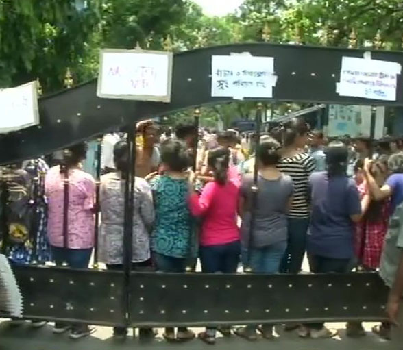 'Jai Shree Ram': স্লোগানের ভয়েই NRS যাননি মমতা ব্যানার্জি, কটাক্ষ দিলীপ ঘোষের
