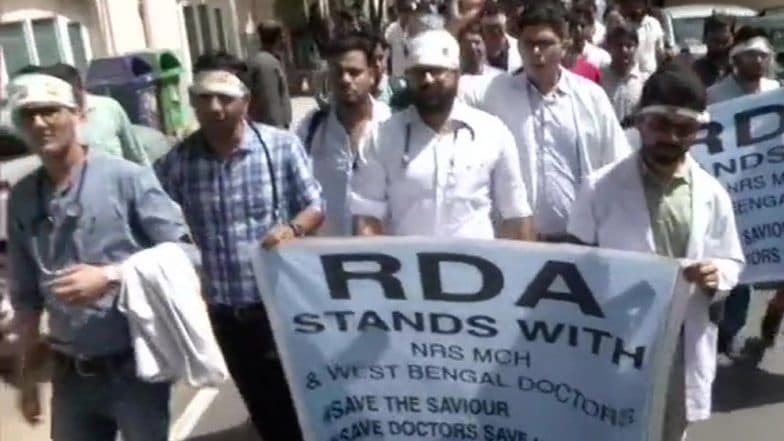 West Bengal Doctor’s strike: এনআরএসের সমর্থনে সোমবার দেশের সমস্ত হাসপাতালে চিকিৎসক ধর্মঘটের ডাক দিল আইএমএ West Bengal Doctor’s strike: এনআরএসের সমর্থনে সোমবার দেশের সমস্ত হাসপাতালে চিকিৎসক ধর্মঘটের ডাক দিল আইএমএ