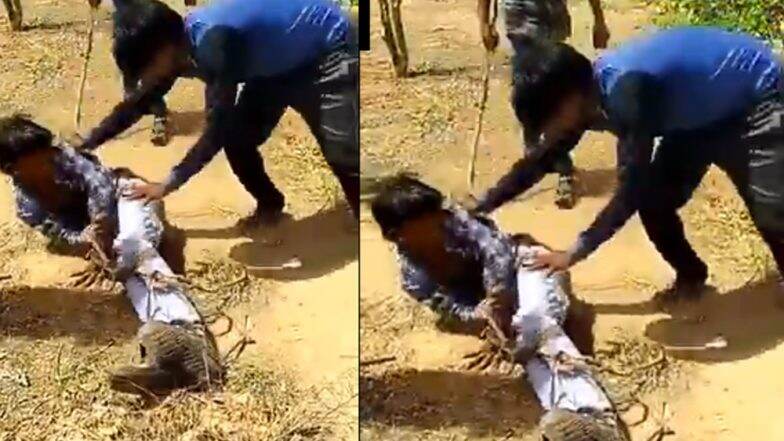 দলিত হয়ে মন্দিরে প্রবেশের চেষ্টায় অপরাধ, রাজস্থানে কিশোরকে গারদে পুরল পুলিশ দলিত হয়ে মন্দিরে প্রবেশের চেষ্টায় অপরাধ, রাজস্থানে কিশোরকে গারদে পুরল পুলিশ