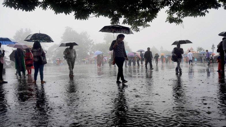 Kolkata Rain: কাটছে নিম্নচাপ, বৃষ্টি কমবে শহরে, আজ দিনভর মাঝারি বৃষ্টির পূর্বাভাস দক্ষিণবঙ্গের জেলাগুলিতে Kolkata Rain: কাটছে নিম্নচাপ, বৃষ্টি কমবে শহরে, আজ দিনভর মাঝারি বৃষ্টির পূর্বাভাস দক্ষিণবঙ্গের জেলাগুলিতে
