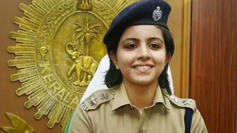 পাড়ার কাকুর যৌন অত্যাচারে কিশোরী আত্মঘাতী , ধর্ষককে সৌদি থেকে ধরলেন মহিলা আইপিএস পাড়ার কাকুর যৌন অত্যাচারে কিশোরী আত্মঘাতী , ধর্ষককে সৌদি থেকে ধরলেন মহিলা আইপিএস