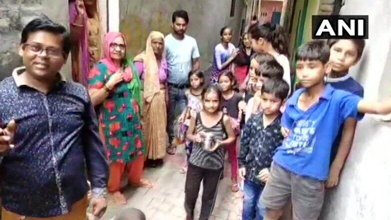 এলাকার নাম ‘পাকিস্তান ওয়ালি গলি’, তাই ছেলেমেয়েরা চাকরি পাচ্ছেন না এলাকার নাম ‘পাকিস্তান ওয়ালি গলি’, তাই ছেলেমেয়েরা চাকরি পাচ্ছেন না