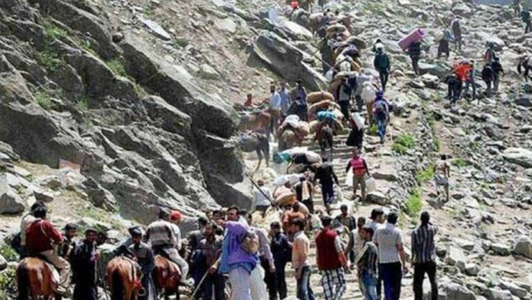 Amarnath Yatra: বিপর্যয়ের ঘোর কাটিয়ে ফের শুরু অমরনাথ যাত্রা