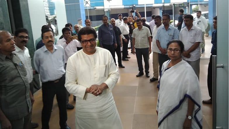 গণতন্ত্র রক্ষার্থে দিদির পাশে আছি, নবান্ন থেকে বেরিয়ে কী বললেন রাজ ঠাকরে? গণতন্ত্র রক্ষার্থে দিদির পাশে আছি, নবান্ন থেকে বেরিয়ে কী বললেন রাজ ঠাকরে?