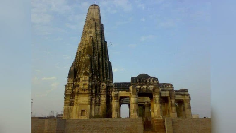 ইমরান খানের সদিচ্ছা, ৭২ বছর পর খুলছে পাকিস্তানের এই শিবমন্দির ইমরান খানের সদিচ্ছা, ৭২ বছর পর খুলছে পাকিস্তানের এই শিবমন্দির