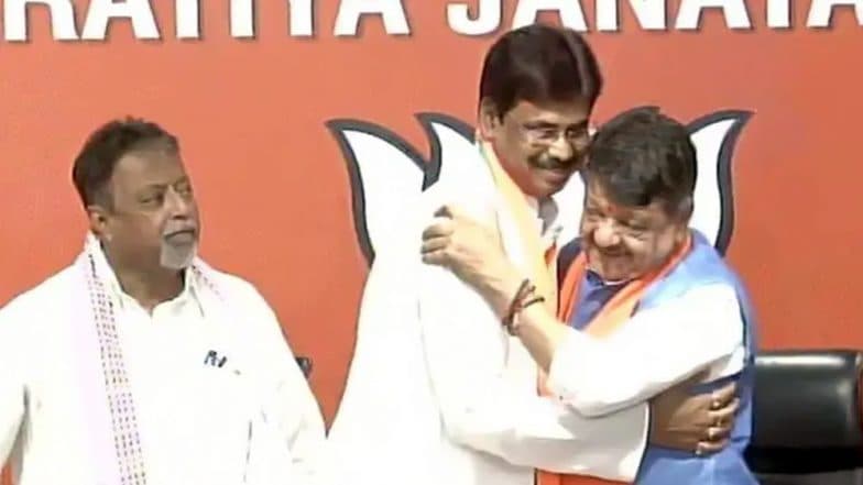 Attack On BJP MLA: হামলার স্বীকার বিজেপি বিধায়ক বিশ্বজিৎ দাস, বিধানসভা যেতে গিয়ে পৌঁছলেন হাসপাতাল Attack On BJP MLA: হামলার স্বীকার বিজেপি বিধায়ক বিশ্বজিৎ দাস, বিধানসভা যেতে গিয়ে পৌঁছলেন হাসপাতাল