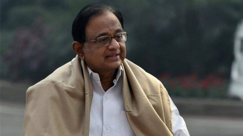 পি চিদম্বরমের বিপদ আরও বাড়ল, সুপ্রিম কোর্টেও মিলল না স্বস্তি, জারি হল লুক আউট নোটিশ পি চিদম্বরমের বিপদ আরও বাড়ল, সুপ্রিম কোর্টেও মিলল না স্বস্তি, জারি হল লুক আউট নোটিশ