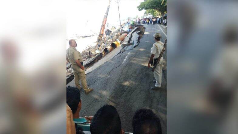 সাত সকালেই বড়সড় বিপর্যয়, গঙ্গাগর্ভে তলিয়ে গেল ডায়মন্ড হারবার রোড সাত সকালেই বড়সড় বিপর্যয়, গঙ্গাগর্ভে তলিয়ে গেল ডায়মন্ড হারবার রোড
