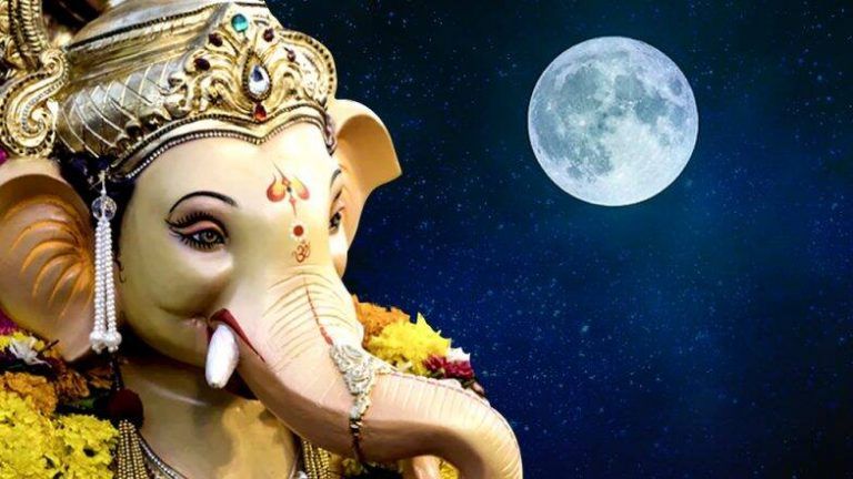 Ganesha Visarjan: তুমুল বৃষ্টির মাঝে মুম্বইয়ে চলছে গণেশ বিসর্জন, দেখুন ভিডিও