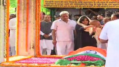 Sushma Swaraj Cremated: শেষযাত্রায় সুষমা স্বরাজের দেহ বহন করলেন বিজেপি-র যে শীর্ষ নেতারা