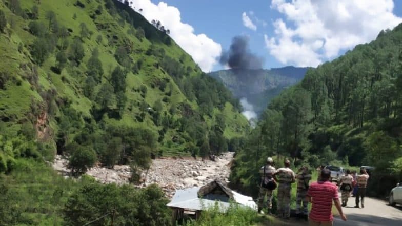 Uttarakhand: ত্রানের কাজে গিয়ে উত্তর কাশীতে কপ্টার দুর্ঘটনা, মেঘ ভাঙা বৃষ্টি-বন্যায় বিপর্যস্ত উত্তরাখণ্ড Uttarakhand: ত্রানের কাজে গিয়ে উত্তর কাশীতে কপ্টার দুর্ঘটনা, মেঘ ভাঙা বৃষ্টি-বন্যায় বিপর্যস্ত উত্তরাখণ্ড
