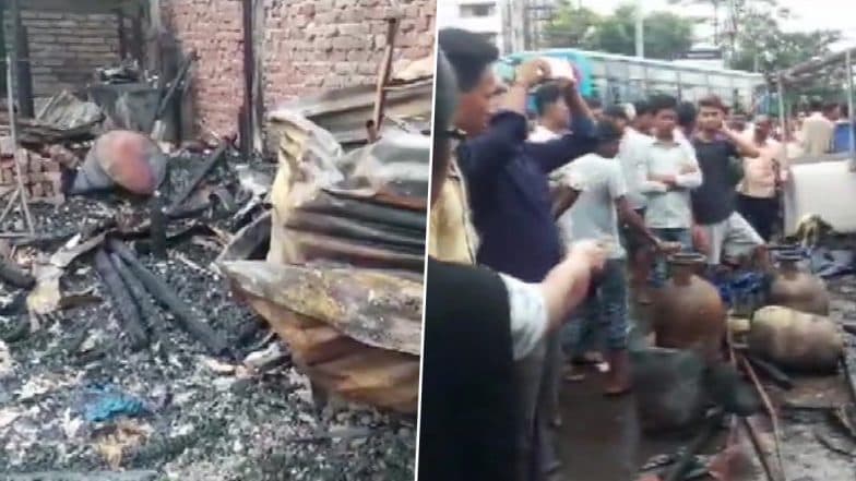 শিলিগুড়ি: ভোররাতে জংশন এলাকায় ভয়াবহ অগ্নিকাণ্ড, ভস্মীভূত ১৪টি দোকান শিলিগুড়ি: ভোররাতে জংশন এলাকায় ভয়াবহ অগ্নিকাণ্ড, ভস্মীভূত ১৪টি দোকান