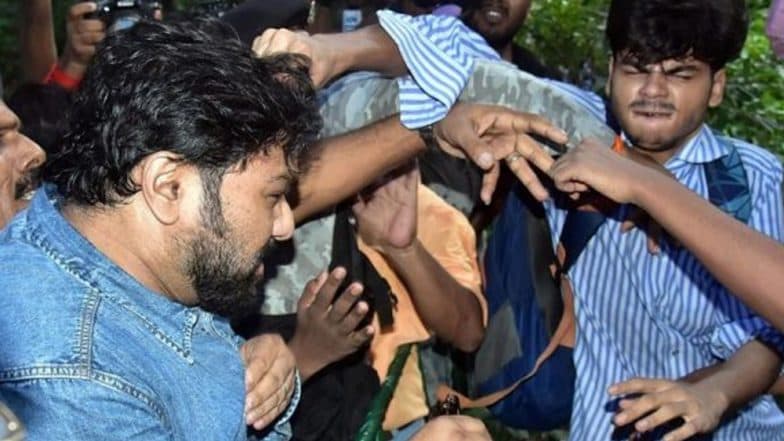 বাবুল সুপ্রিয় প্রশ্নের উত্তরে মারতে এসেছিলেন তাই আত্মরক্ষা করেছি, ক্যানসার আক্রান্ত মাকে দিয়ে জোর করে ক্ষমা চাওয়ানো হয়েছে, মুখ খুললেন যাদবপুরের দেবাঞ্জন বাবুল সুপ্রিয় প্রশ্নের উত্তরে মারতে এসেছিলেন তাই আত্মরক্ষা করেছি, ক্যানসার আক্রান্ত মাকে দিয়ে জোর করে ক্ষমা চাওয়ানো হয়েছে, মুখ খুললেন যাদবপুরের দেবাঞ্জন