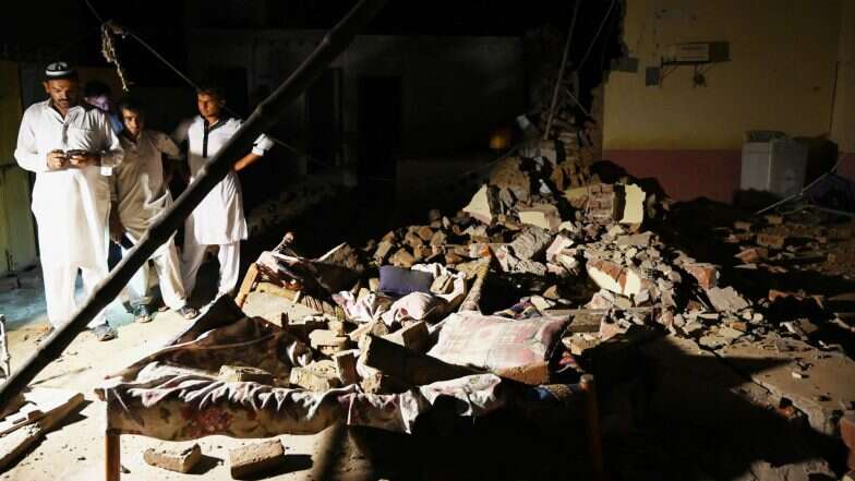 Pakistan Earthquake: পাকিস্তানে ভয়াবহ ভূমিকম্পে মৃতের সংখ্য়া বেড়ে ২২, আহত শতাধিক Pakistan Earthquake: পাকিস্তানে ভয়াবহ ভূমিকম্পে মৃতের সংখ্য়া বেড়ে ২২, আহত শতাধিক