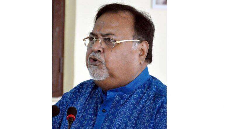 যাদবপুর বিশ্ববিদ্যালয়ের উপাচার্য সুরঞ্জন দাসকে দেখে এলেন শিক্ষামন্ত্রী পার্থ চ্যাটার্জি যাদবপুর বিশ্ববিদ্যালয়ের উপাচার্য সুরঞ্জন দাসকে দেখে এলেন শিক্ষামন্ত্রী পার্থ চ্যাটার্জি